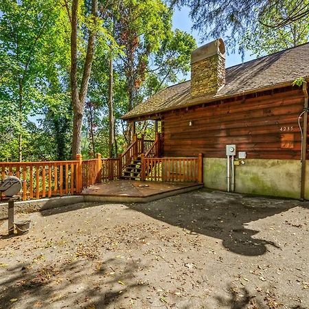 Do Not Disturb - Pigeon Forge Smoky Mountain Studio Cabin, Hot Tub, Fireplace المظهر الخارجي الصورة
